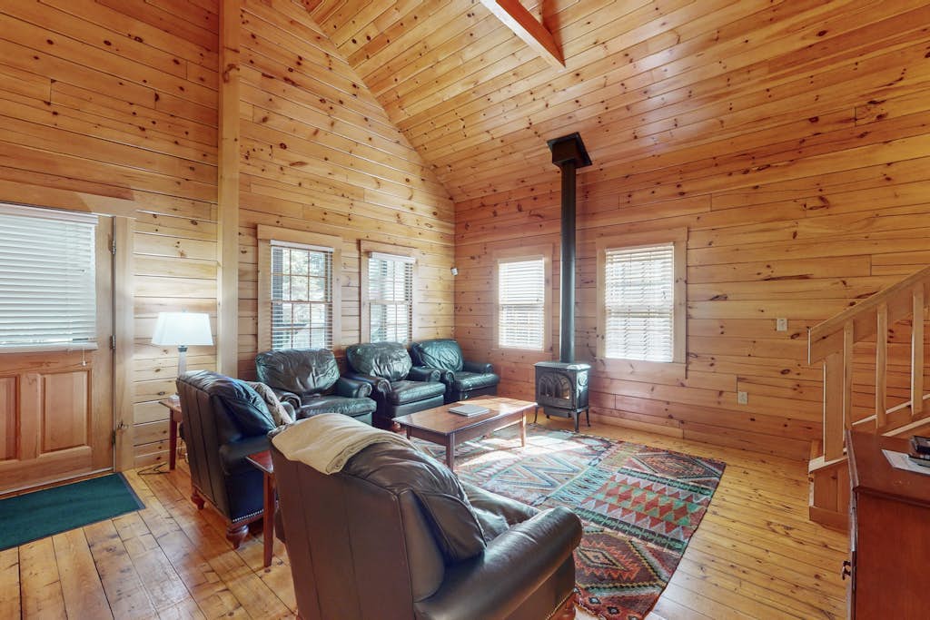 Chipmunk Cabin 102