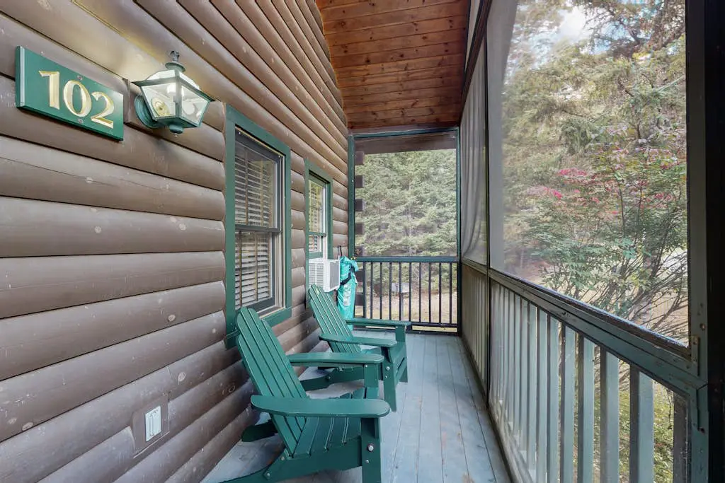 Chipmunk Cabin 102