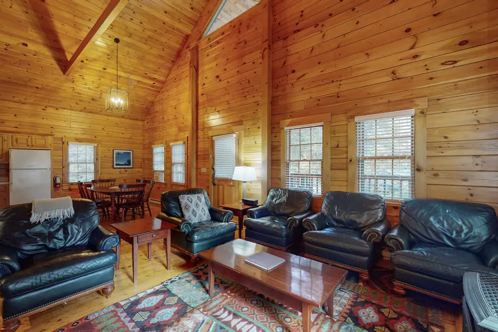 Chipmunk Cabin 102