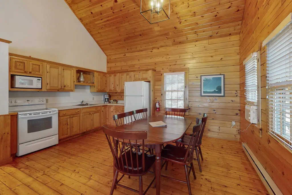 Chipmunk Cabin 102