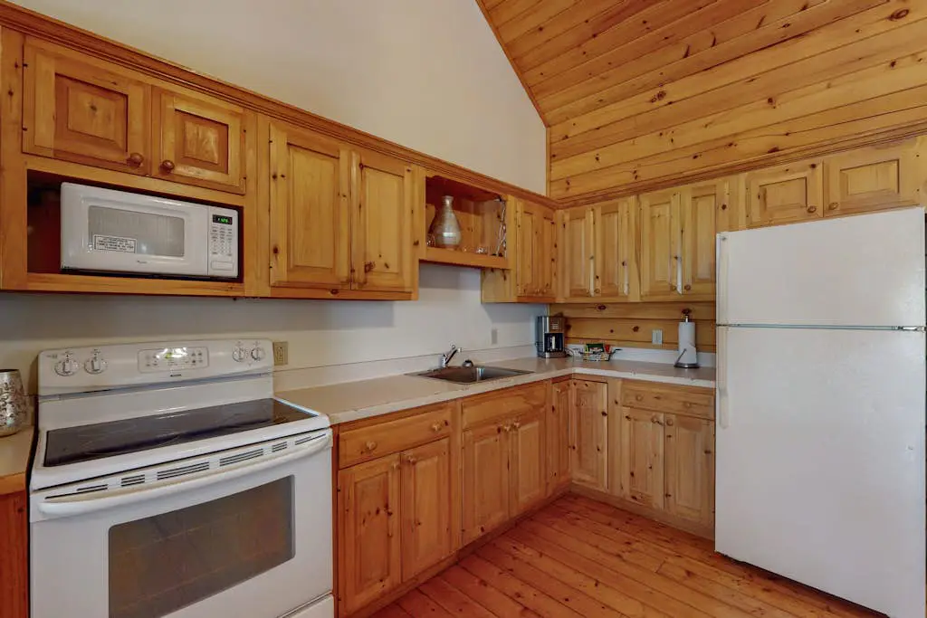 Chipmunk Cabin 102