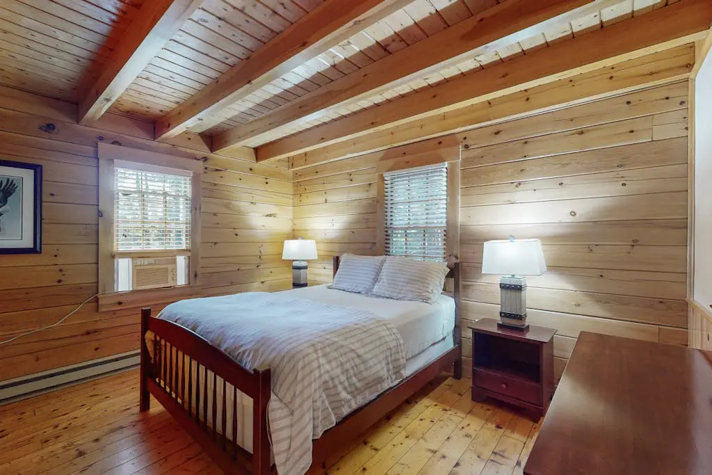 Chipmunk Cabin 102