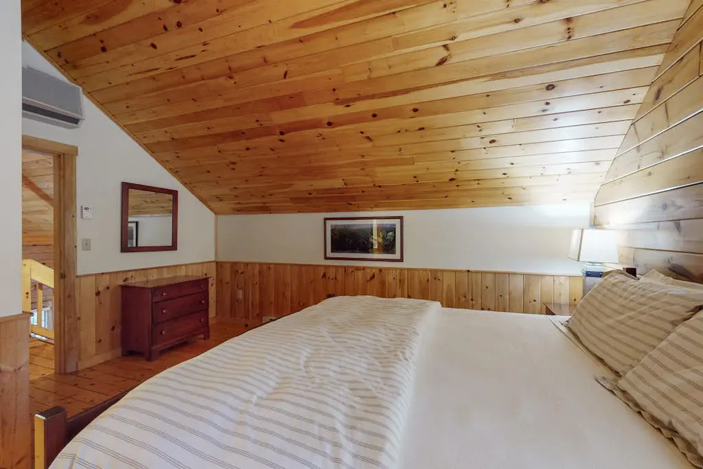 Chipmunk Cabin 102