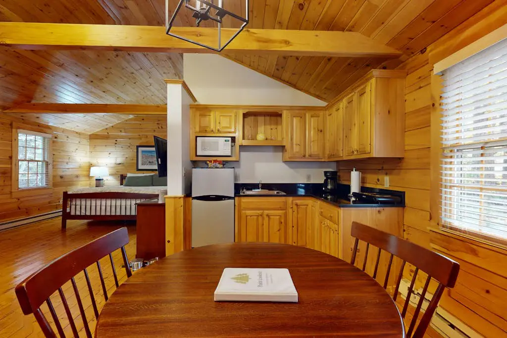 Puffin Cabin 94