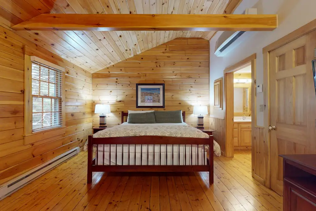 Puffin Cabin 94