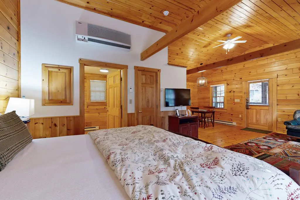 Eagle Cabin 81