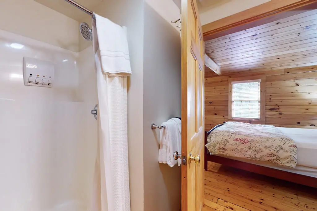 Eagle Cabin 81
