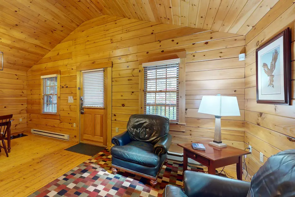 Owl Cabin 98