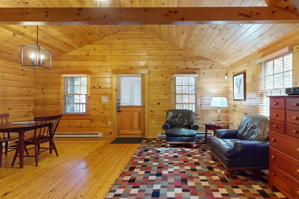 Owl Cabin 98