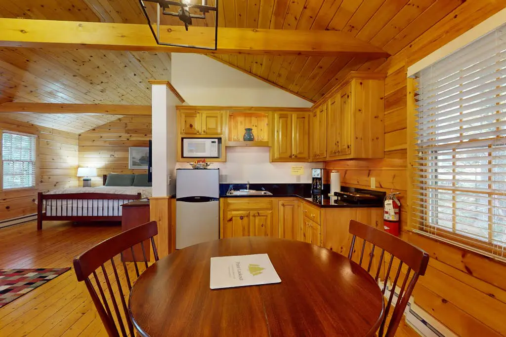 Owl Cabin 98