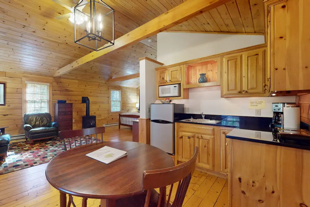 Owl Cabin 98