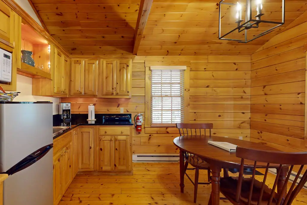 Owl Cabin 98