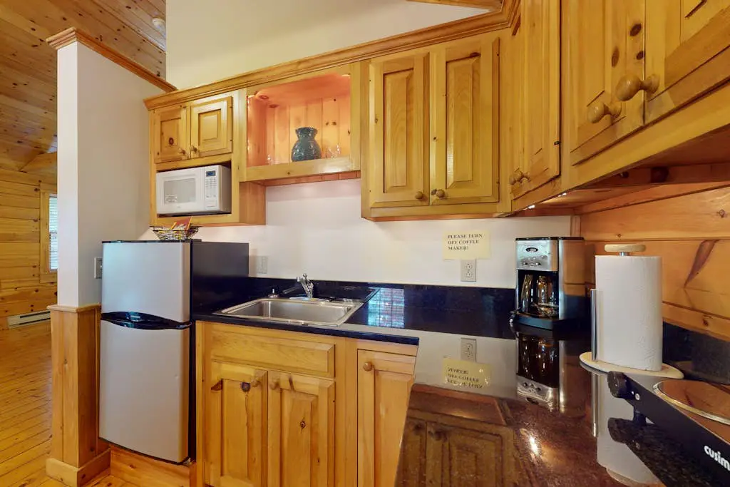 Owl Cabin 98
