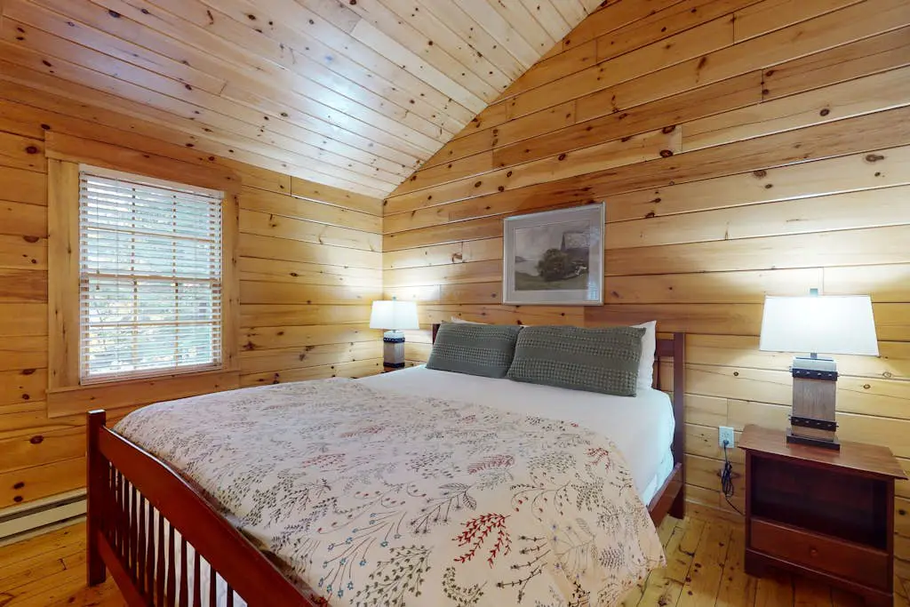 Owl Cabin 98