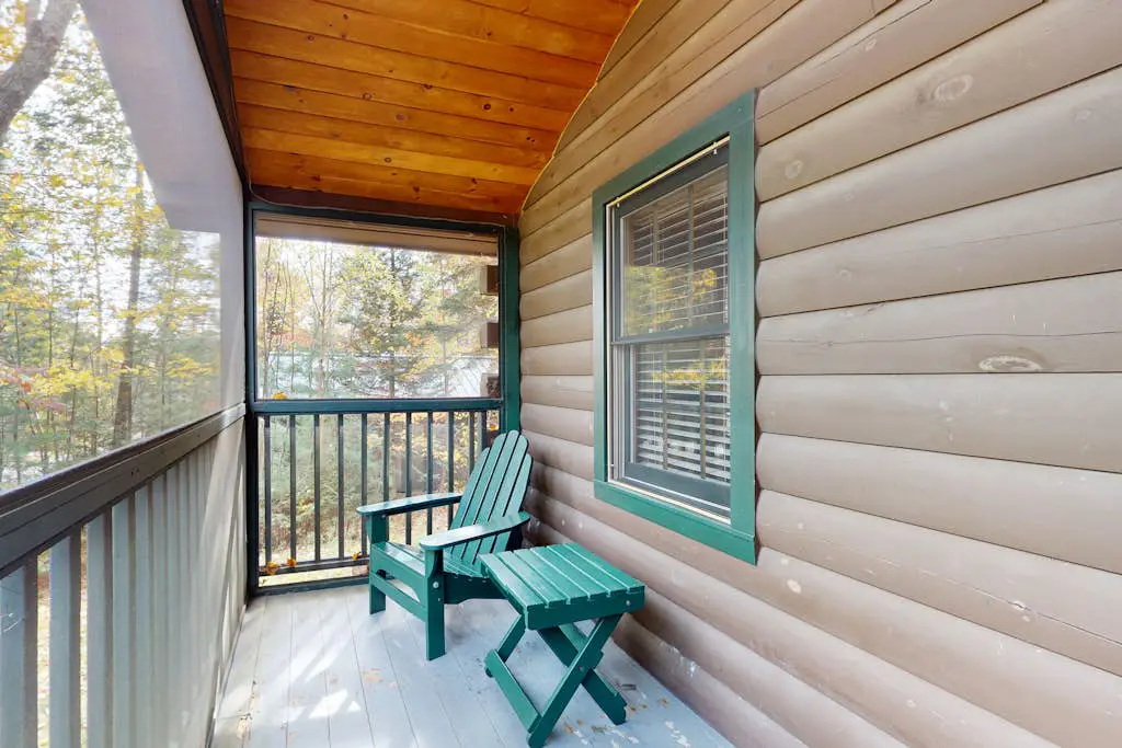 Owl Cabin 98