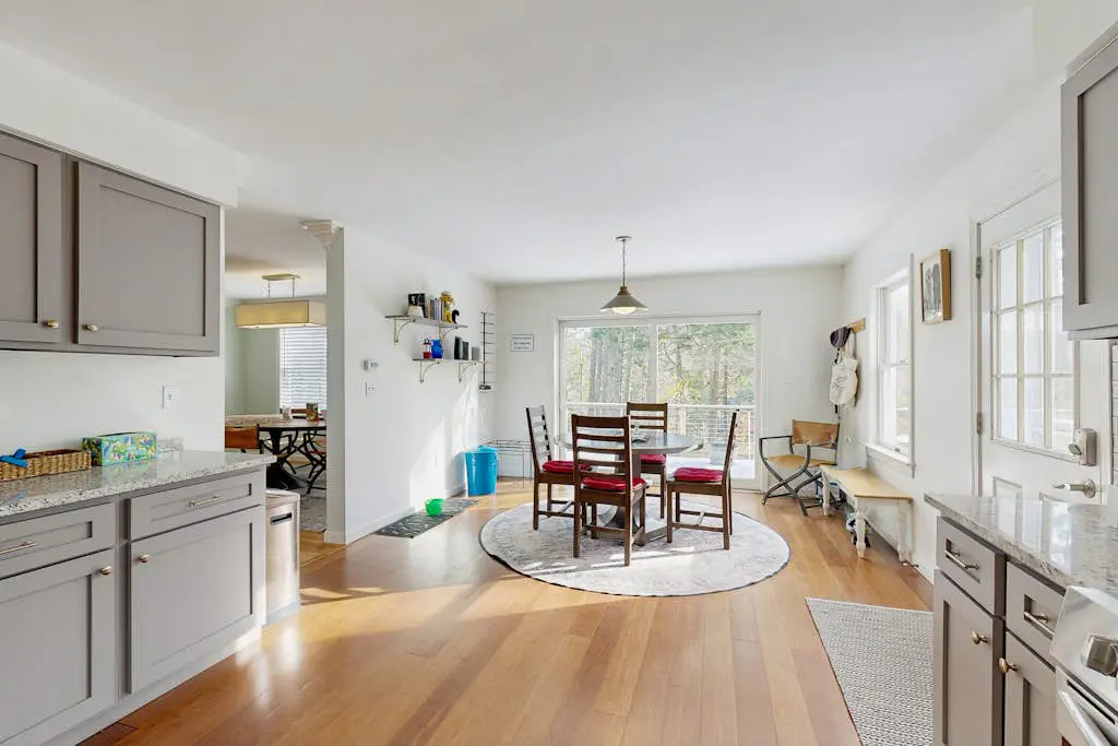 Private Waterfront Retreat