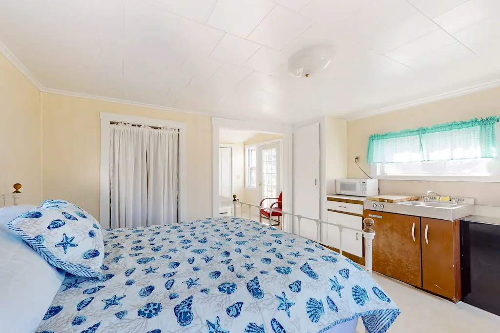 Union Bay Cottage - The Love Shack