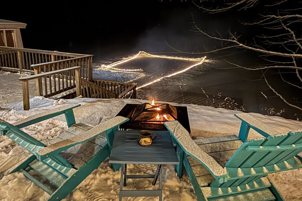 Idyllic Lakefront Retreat:  pvt dock & beach for kayaking, swimming & fishing