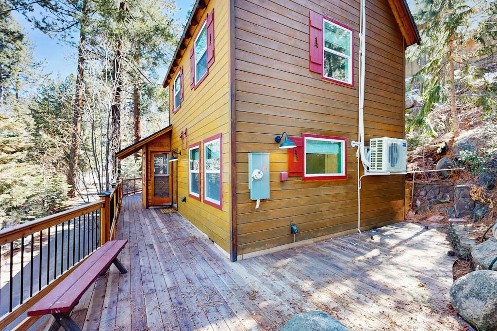 Lakeview Cabin at the Cove 