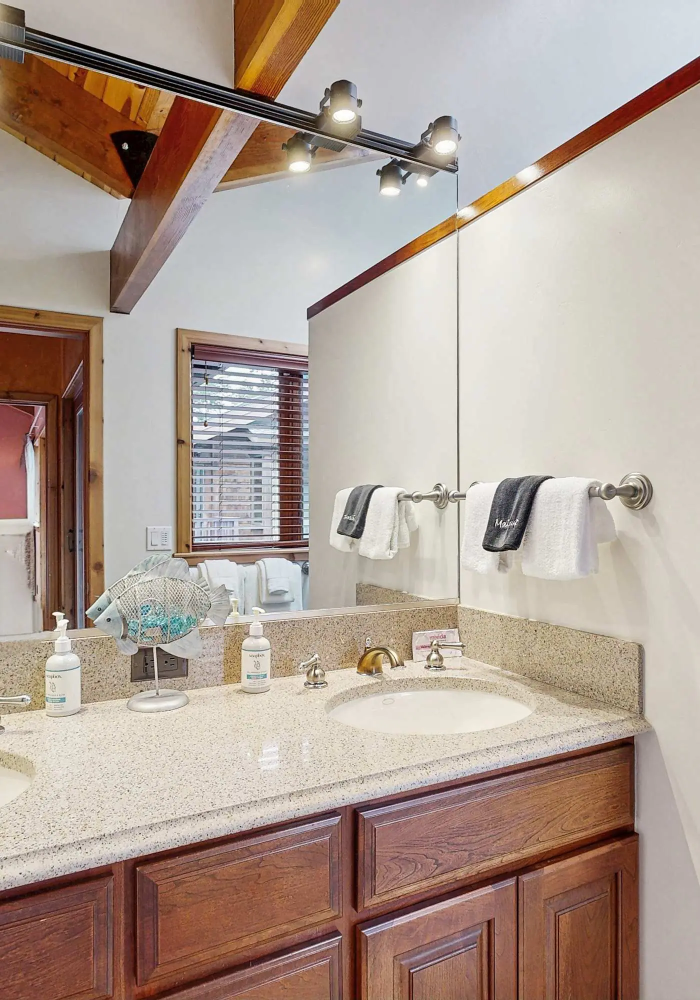 Mendocino Oceanfront Home - Hot Tub & BBQ