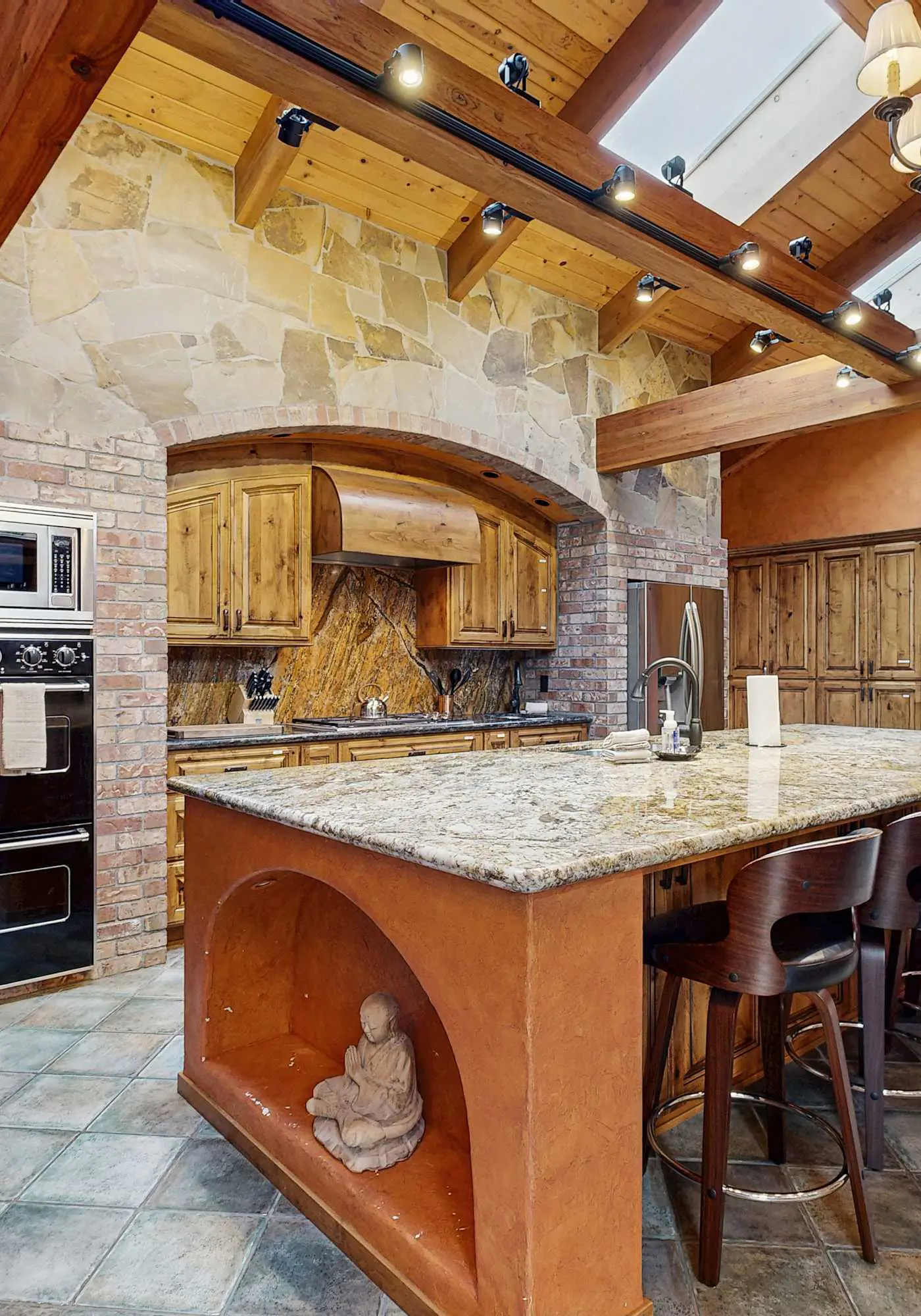 Mendocino Oceanfront Home - Hot Tub & BBQ
