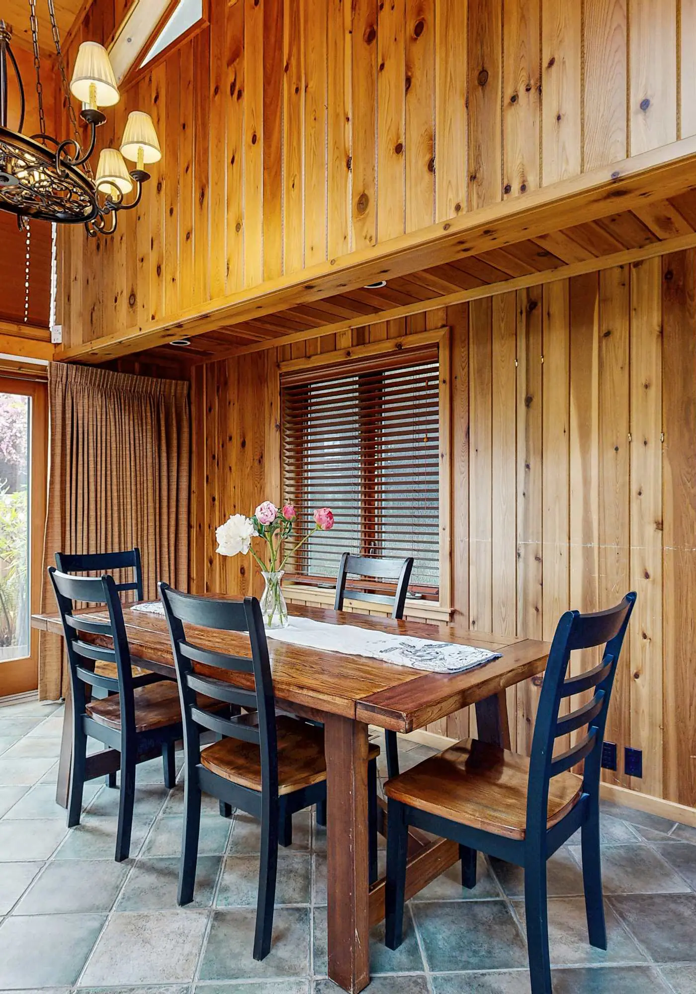 Mendocino Oceanfront Home - Hot Tub & BBQ