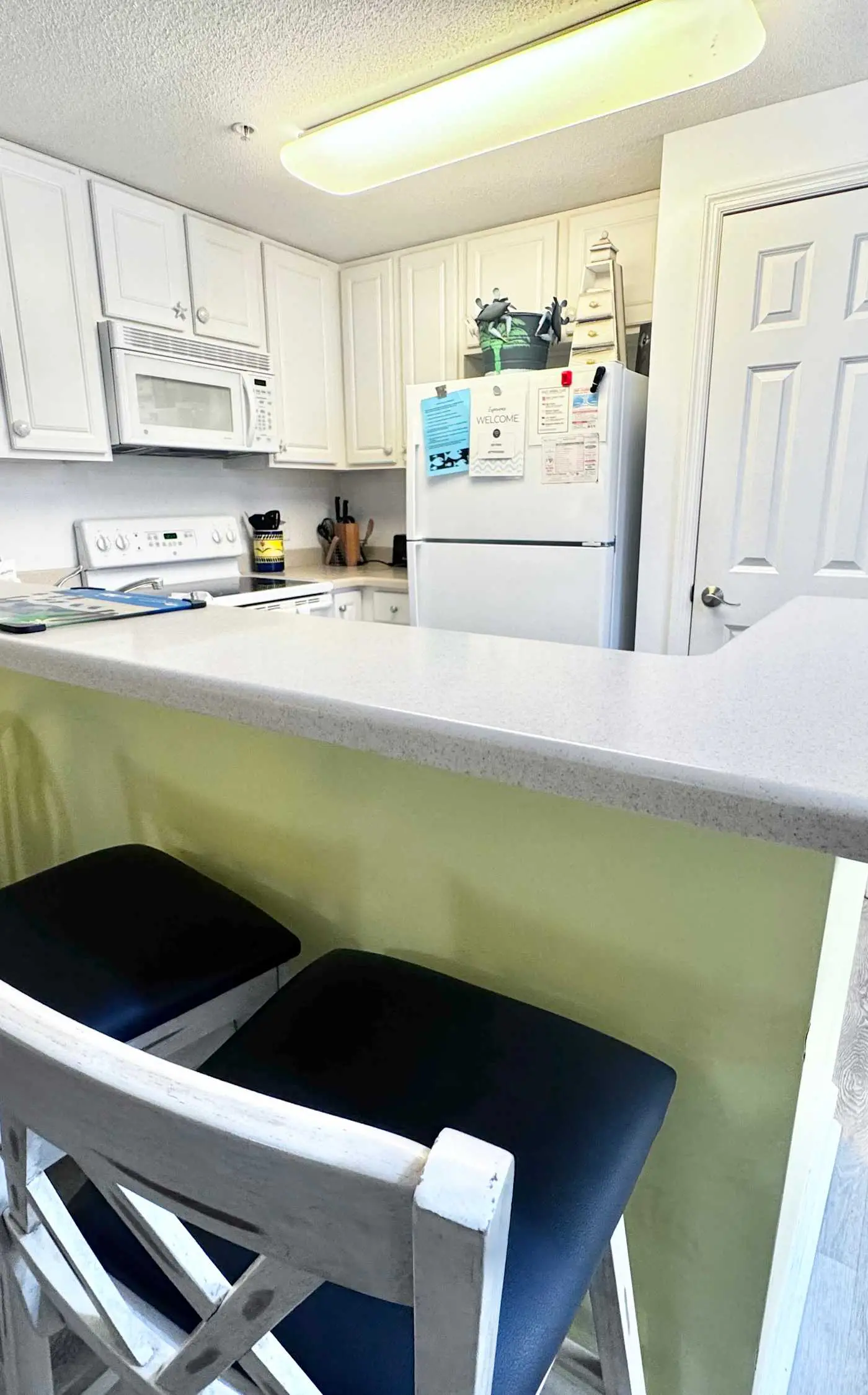 2 BR Oceanfront Condo with Shared Pool & Hot Tub
