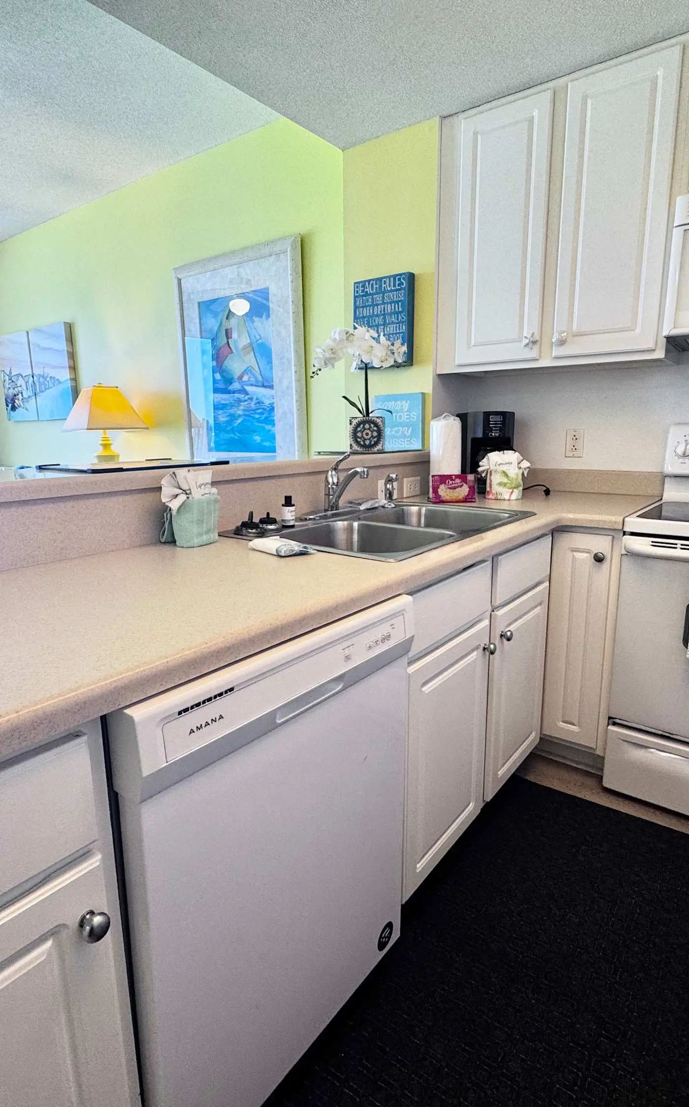 2 BR Oceanfront Condo with Shared Pool & Hot Tub