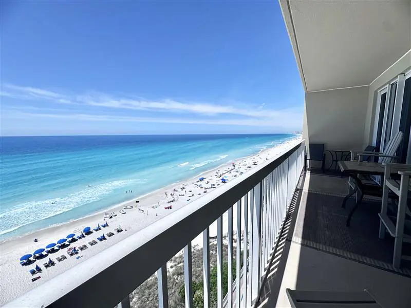 2 BR Oceanfront Condo with Shared Pool & Hot Tub