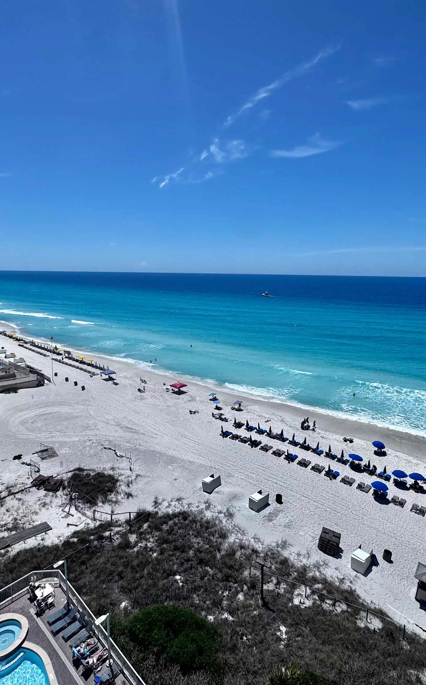 2 BR Oceanfront Condo with Shared Pool & Hot Tub