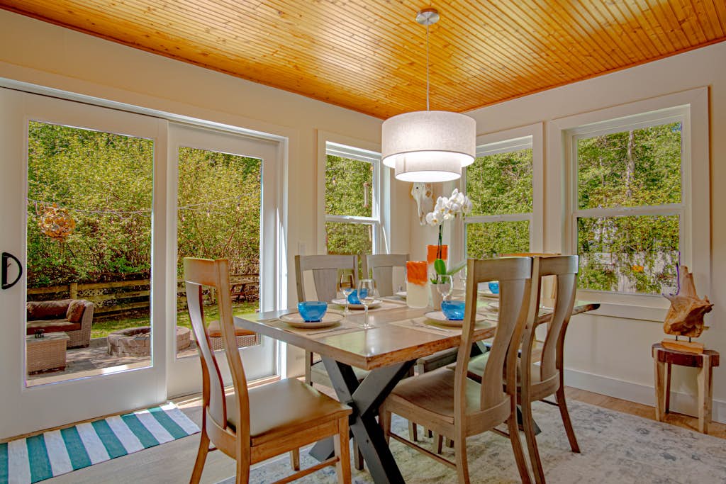Red Elephant | 4BR - Fire Pit - River & Downtown