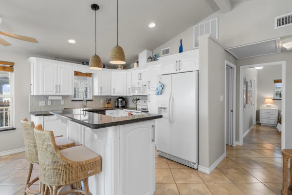 289 Charm and waterfront in Port Isabel with 2bds, 2bths