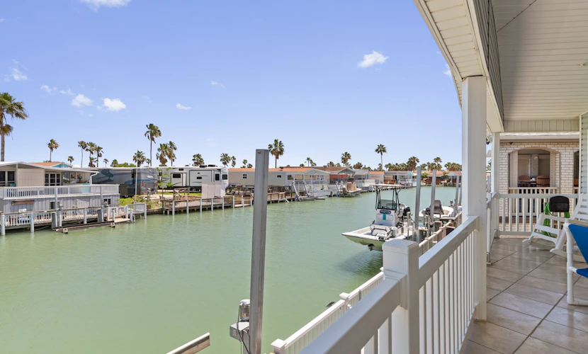 289 Charm and waterfront in Port Isabel with 2bds, 2bths