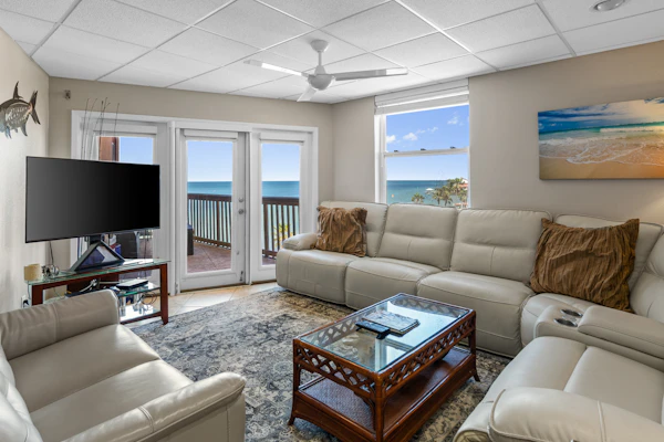 2BR with ocean view in South Padre Island, perfect for your getaway.