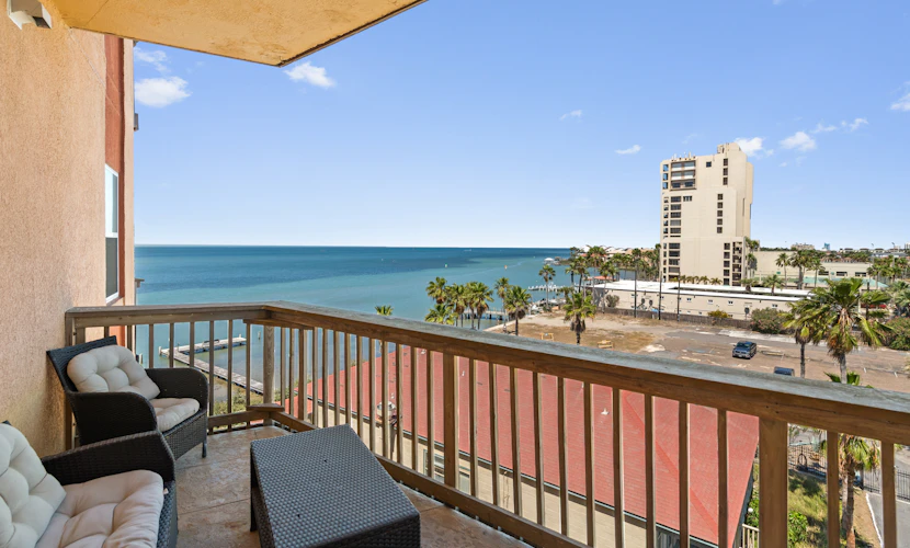 2BR with ocean view in South Padre Island, perfect for your getaway.