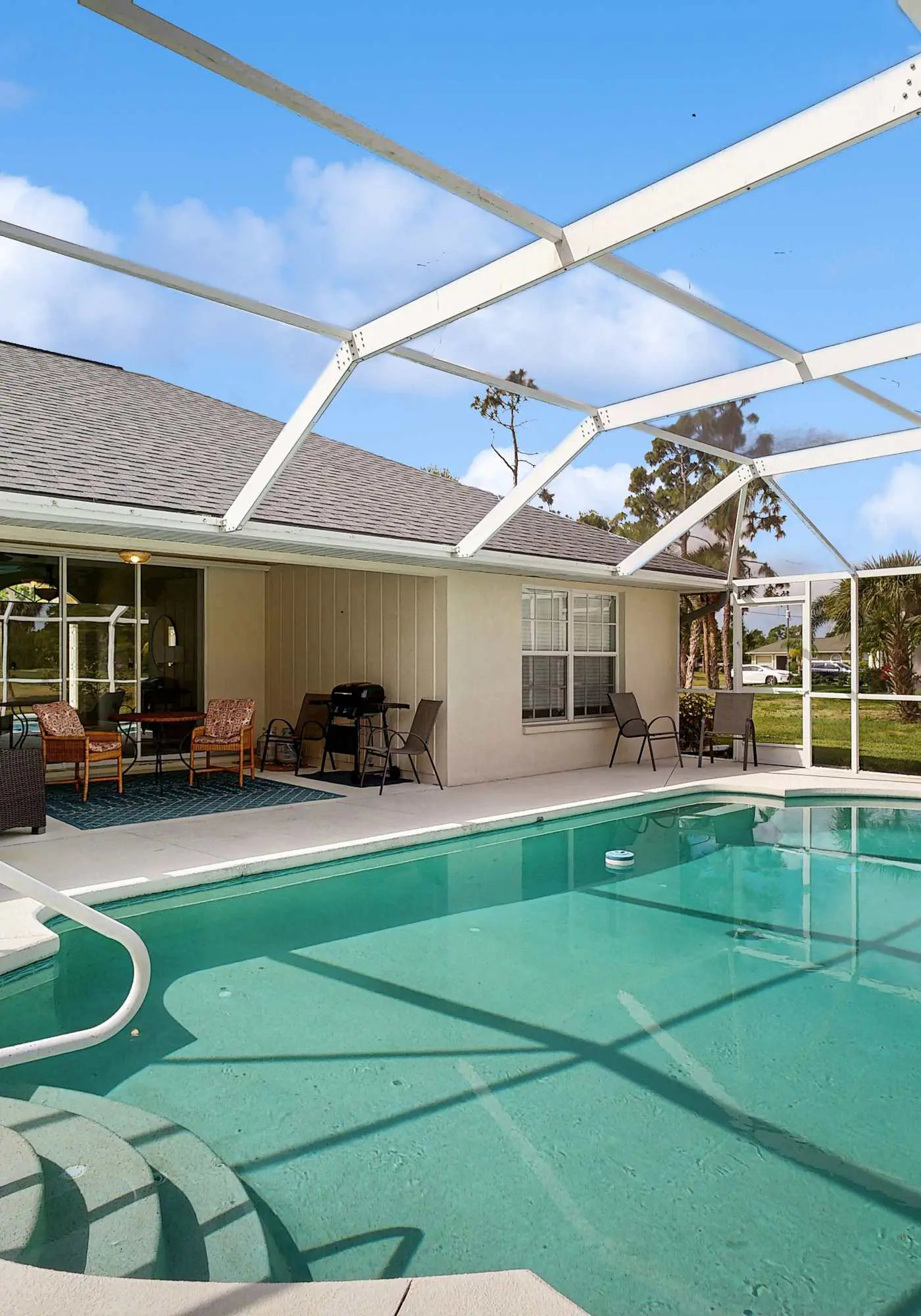 Spacious home with outdoor space & private pool