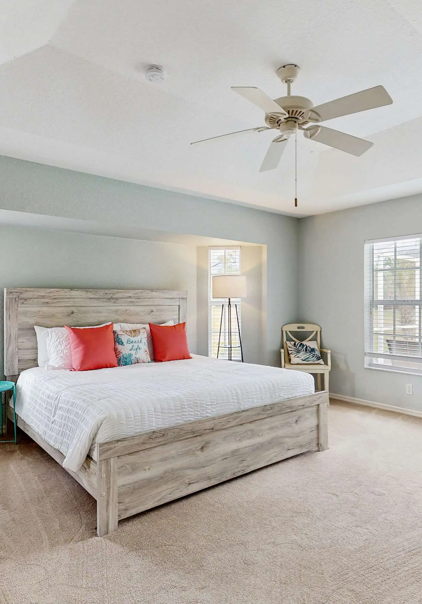 Spacious home with outdoor space & private pool