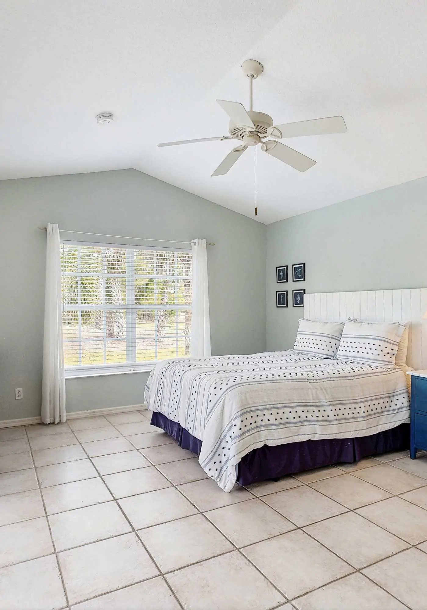 Spacious home with outdoor space & private pool