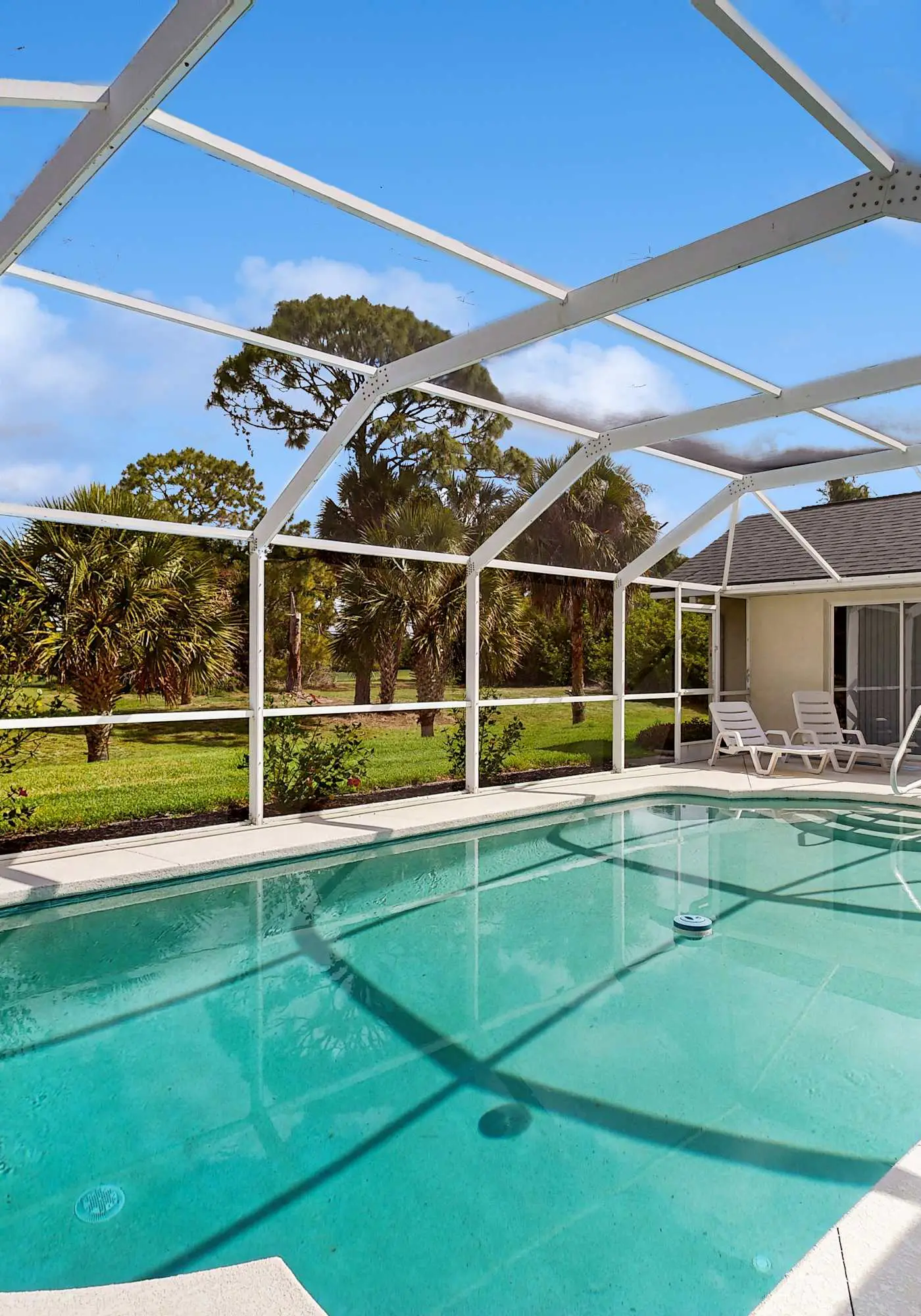Spacious home with outdoor space & private pool