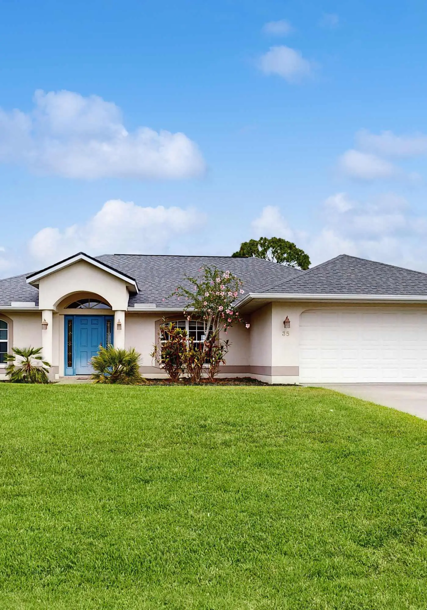 Spacious home with outdoor space & private pool