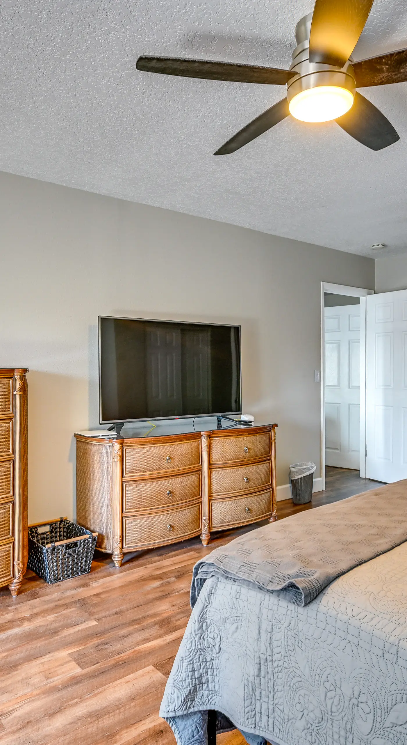 Dock & Beautiful Views! Spacious Bellows Lake Gem