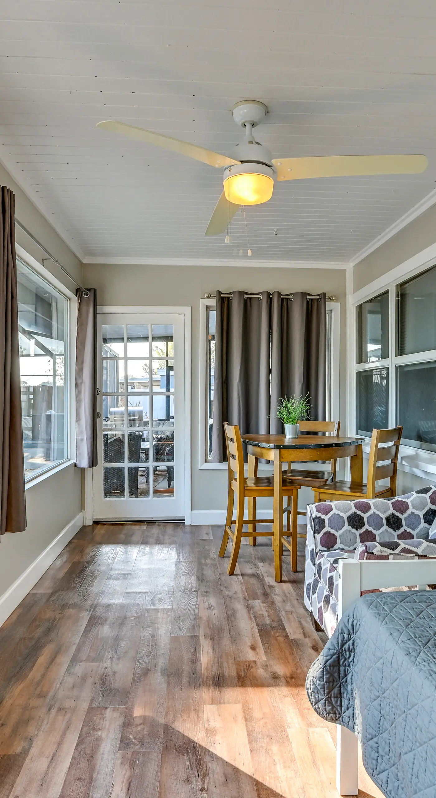 Dock & Beautiful Views! Spacious Bellows Lake Gem