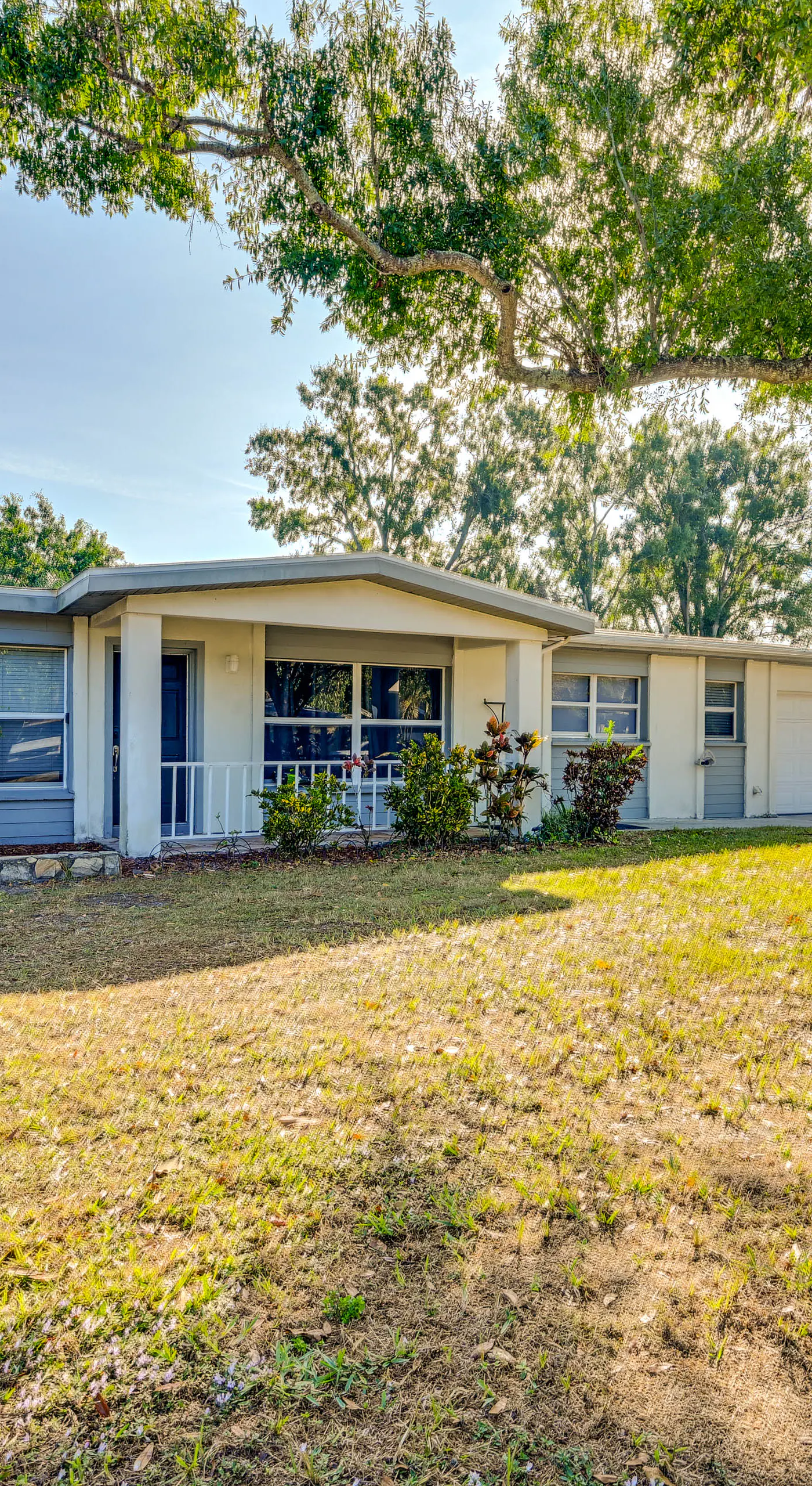 Dock & Beautiful Views! Spacious Bellows Lake Gem
