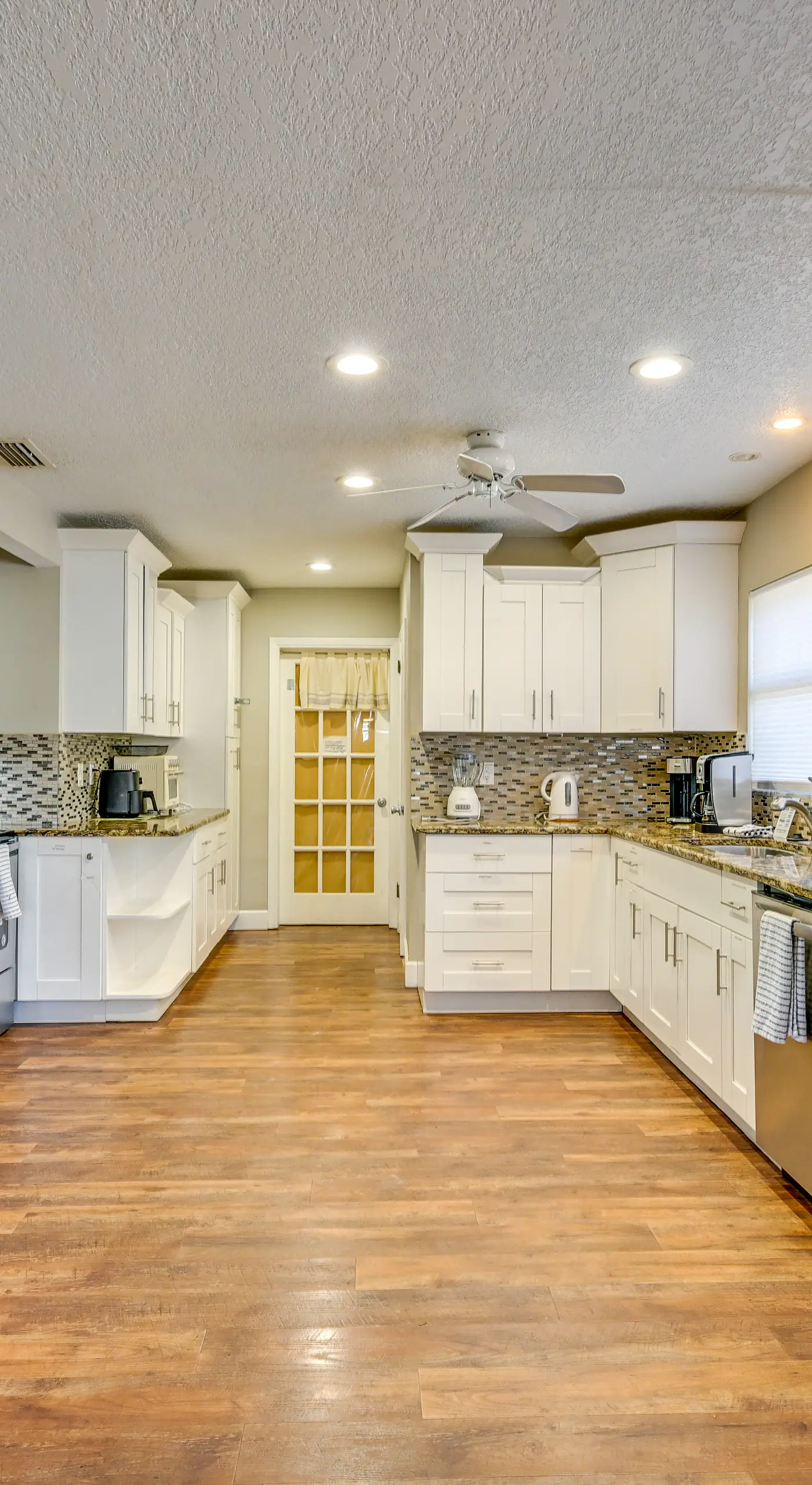 Dock & Beautiful Views! Spacious Bellows Lake Gem