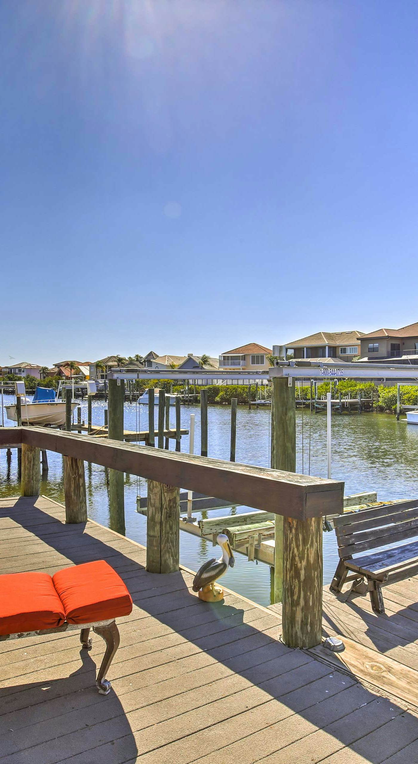 Solar-Heated Pool! Tropical Apollo Beach Hideaway