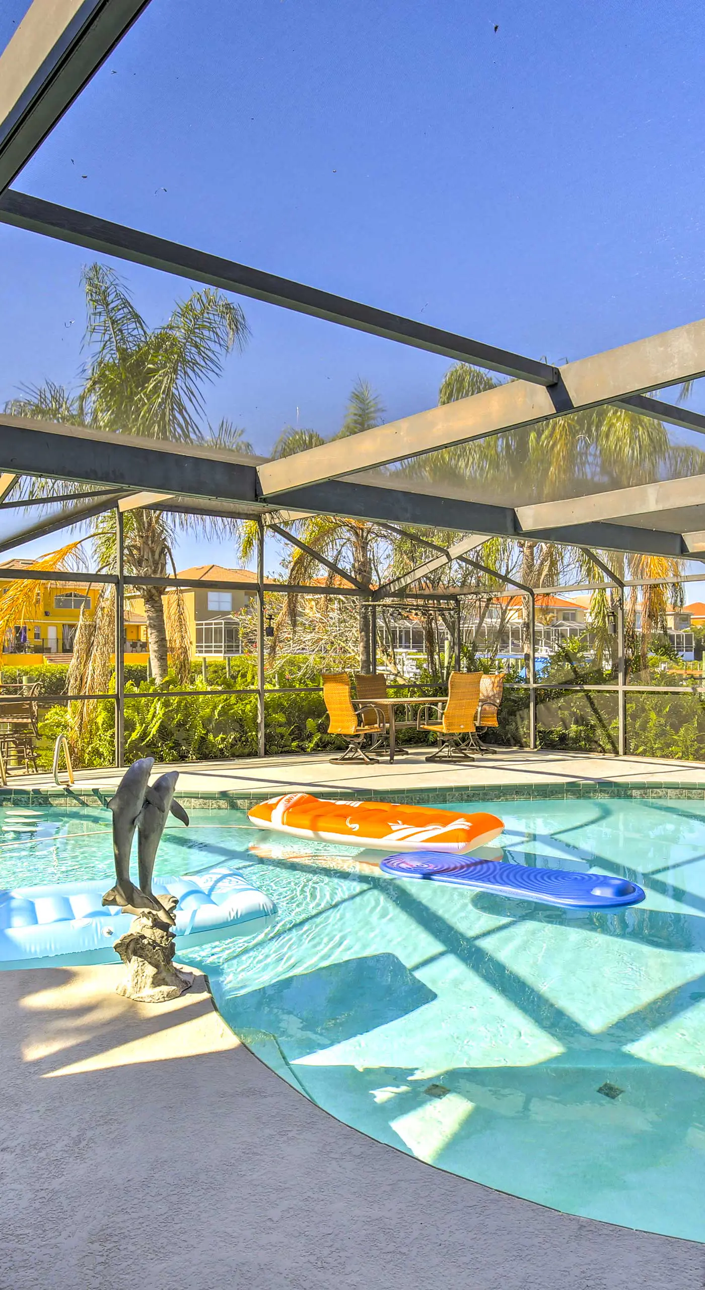 Solar-Heated Pool! Tropical Apollo Beach Hideaway