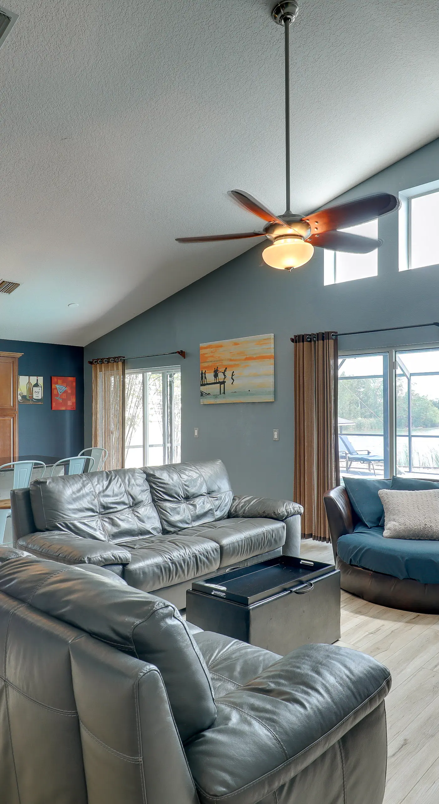 Bright Getaway w/ Ski Lake, 11 Miles to Dtwn Tampa