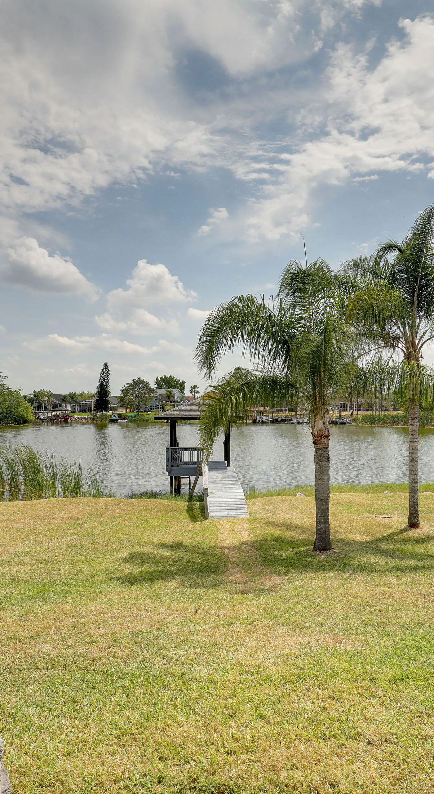 Bright Getaway w/ Ski Lake, 11 Miles to Dtwn Tampa