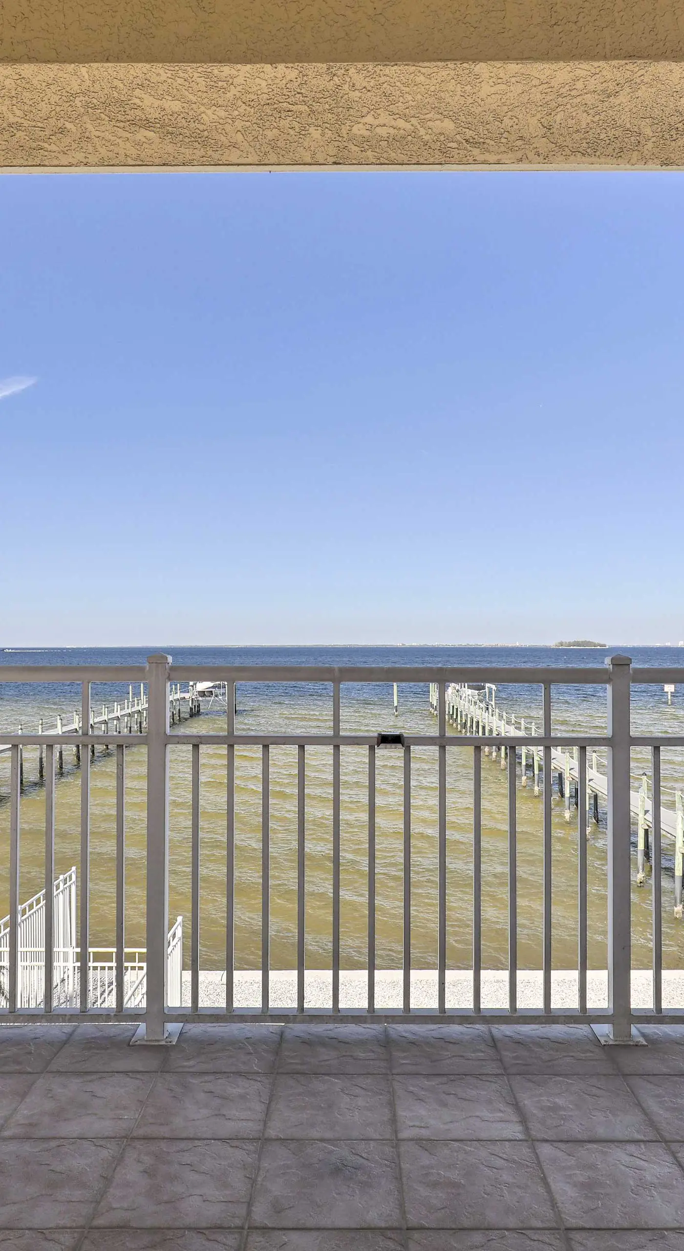 Waterfront Gem w/ Pool & Dock in Apollo Beach