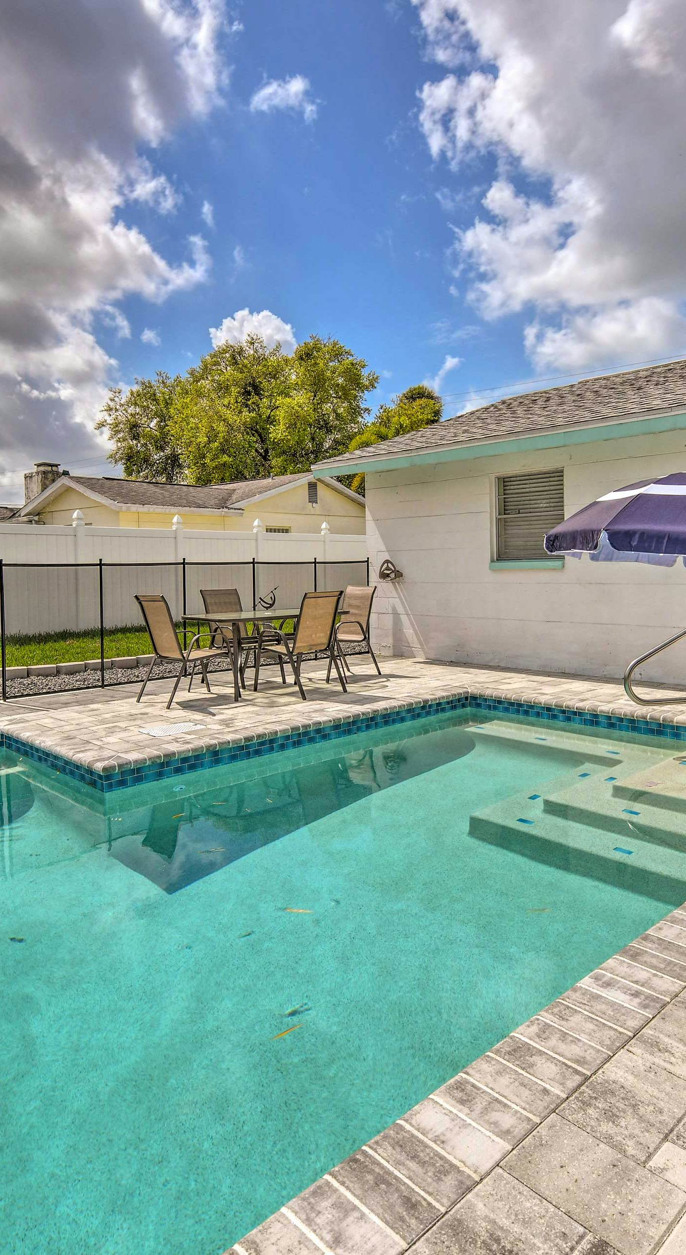 Apollo Beach Gem w/ Pool: 'The Flamingo House'